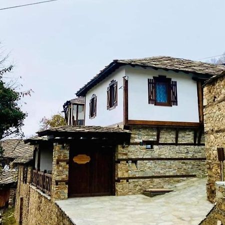 Къща За Гости Близнаците Lesjten Exteriör bild