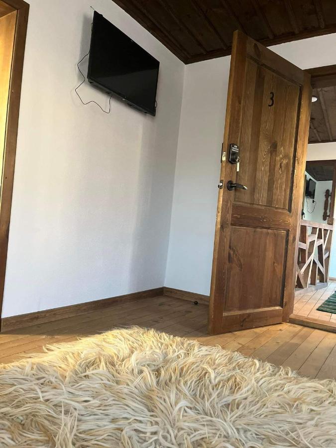 Къща За Гости Близнаците Lesjten Exteriör bild