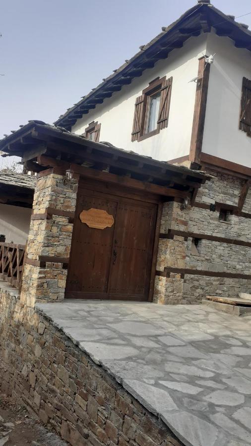 Къща За Гости Близнаците Lesjten Exteriör bild